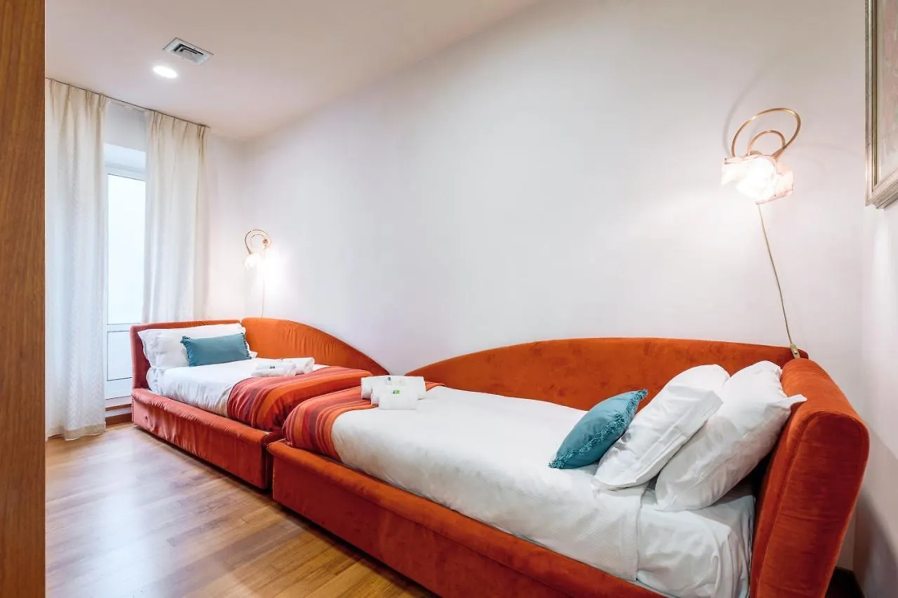 Rome As You Feel - Cozy Apartments In San Giovanni 0*,  Italia